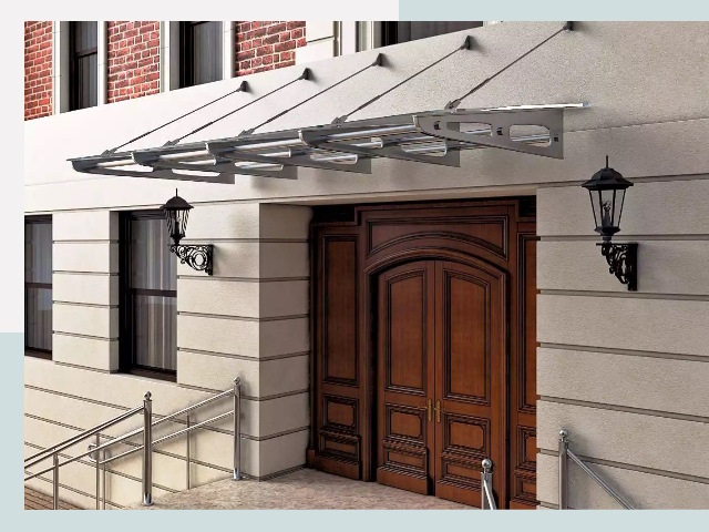 Металлические козырьки от 652 руб. в Шумерле